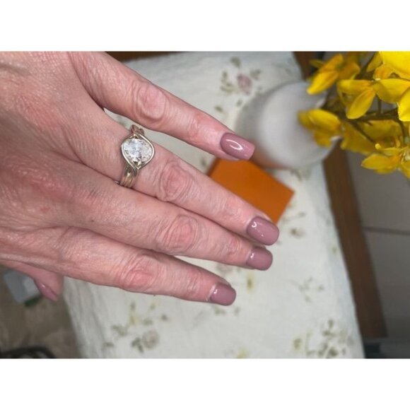 Timeless Elegance: Sterling Silver Dainty Ring – Size 7 - Picture 4 of 5